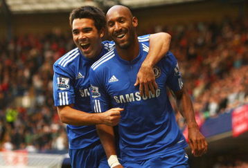 LONDON - OCTOBER 04:  Nicolas Anelka of Chelsea celebrates with Deco (L) as he scores their first goal during the Barclays Premier League match between Chelsea and Liverpool at Stamford Bridge on October 4, 2009 in London, England.  (Photo by Ian Walton/Getty Images)