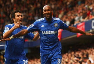 LONDON - OCTOBER 04:  Nicolas Anelka of Chelsea celebrates with Deco (L) as he scores their first goal during the Barclays Premier League match between Chelsea and Liverpool at Stamford Bridge on October 4, 2009 in London, England.  (Photo by Ian Walton/Getty Images)