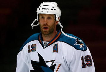 ANAHEIM, CA - SEPTEMBER 21:  Joe Thornton #19 of the San Jose Sharks warms up prior to the preseason game against the Anaheim Ducks at the Honda Center on September 21, 2009 in Anaheim, California. The Ducks defeated the Sharks 3-2.  (Photo by Jeff Gross/Getty Images)