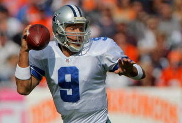 DENVER - OCTOBER 04:  Quarterback Tony Romo #9 of the Dallas Cowboys rolls out to pass against the Denver Broncos during NFL action at Invesco Field at Mile High on October 4, 2009 in Denver, Colorado.  (Photo by Doug Pensinger/Getty Images)
