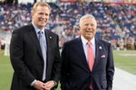 FOXBORO, MA - SEPTEMBER 14:  NFL commissionr Roger Goodell and team owner Robert Kraft of the New England Patriots stand on the sidelines before the start of the game against the Buffalo Bills on September 14, 2009 at Gillette Stadium in Foxboro, Massachusetts. (Photo by Jim Rogash/Getty Images)