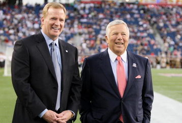 FOXBORO, MA - SEPTEMBER 14:  NFL commissionr Roger Goodell and team owner Robert Kraft of the New England Patriots stand on the sidelines before the start of the game against the Buffalo Bills on September 14, 2009 at Gillette Stadium in Foxboro, Massachusetts. (Photo by Jim Rogash/Getty Images)
