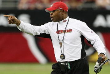 GLENDALE, AZ - SEPTEMBER 13:  Head coach  Mike Singletary of the San Francisco 49ers calls to players during the NFL game against the Arizona Cardinals at the Universtity of Phoenix Stadium on September 13, 2009 in Glendale, Arizona.  The 49ers defeated the Cardinals 20-16.  (Photo by Christian Petersen/Getty Images)