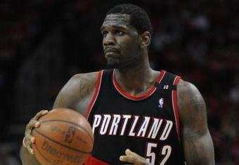 HOUSTON - APRIL 24:  Center Greg Oden #52 of the Portland Trail Blazers during play against the Houston Rockets in Game Three of the Western Conference Quarterfinals during the 2009 NBA Playoffs at Toyota Center on April 24, 2009 in Houston, Texas. NOTE TO USER: User expressly acknowledges and agrees that, by downloading and or using this photograph, User is consenting to the terms and conditions of the Getty Images License Agreement.  (Photo by Ronald Martinez/Getty Images)