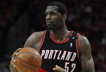 HOUSTON - APRIL 24:  Center Greg Oden #52 of the Portland Trail Blazers during play against the Houston Rockets in Game Three of the Western Conference Quarterfinals during the 2009 NBA Playoffs at Toyota Center on April 24, 2009 in Houston, Texas. NOTE TO USER: User expressly acknowledges and agrees that, by downloading and or using this photograph, User is consenting to the terms and conditions of the Getty Images License Agreement.  (Photo by Ronald Martinez/Getty Images)