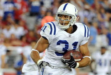 GLENDALE, AZ - SEPTEMBER 27:  Donald Brown #31 of the Indianapolis Colts runs against the Arizona Cardinals during the game at University of Phoenix Stadium on September 27, 2009 in Glendale, Arizona.  (Photo by Harry How/Getty Images)