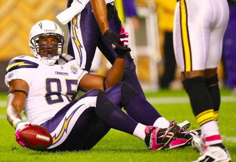 PITTSBURGH - OCTOBER 4:  Tight end Antonio Gates #85 of the San Diego Chargers looks on after scoring a three-yard touchdown against the Pittsburgh Steelers in the third quarter at Heinz Field on October 4, 2009 in Pittsburgh, Pennsylvania. (Photo by Gregory Shamus/Getty Images)