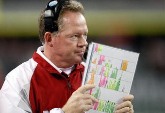 ARLINGTON, TX - OCTOBER 03:  Head coach Bobby Petrino of the Arkansas Razorbacks at Cowboys Stadium on October 3, 2009 in Arlington, Texas.  (Photo by Ronald Martinez/Getty Images)
