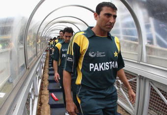 JOHANNESBURG, SOUTH AFRICA - OCTOBER 03:  Younis Khan of Pakistan leads his team on to the field for the national anthems ahead of the ICC Champions Trophy 2nd Semi Final match between New Zealand and Pakistan played at Wanderers Stadium on October 3, 2009 in Johannesburg, South Africa.  (Photo by Hamish Blair/Getty Images)