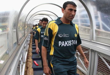 JOHANNESBURG, SOUTH AFRICA - OCTOBER 03:  Younis Khan of Pakistan leads his team on to the field for the national anthems ahead of the ICC Champions Trophy 2nd Semi Final match between New Zealand and Pakistan played at Wanderers Stadium on October 3, 2009 in Johannesburg, South Africa.  (Photo by Hamish Blair/Getty Images)