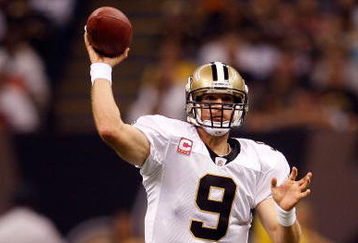 NEW ORLEANS - OCTOBER 04:  Quarterback Drew Brees #9 of the New Orleans Saints throws the ball against the New York Jets at the Louisana Superdome on October 4, 2009 in New Orleans, Louisiana.  (Photo by Chris Graythen/Getty Images)