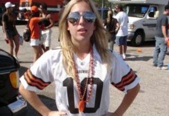 Brady-quinn-pointing_crop_340x234
