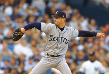 20 Oct 2001: Seattle Mariner pitcher Jamie Moyer #50 starts game 3 of the American League Championship Series between the Seattle Mariners and the New York Yankees at Yankee Stadium, in the Bronx, New York. Digital Image. Mandatory Credit: Al Bello/ALLSPORT
