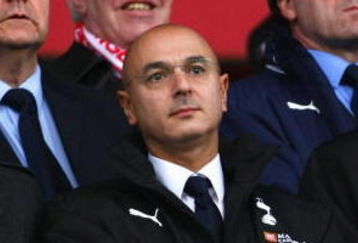 STOKE, UNITED KINGDOM - OCTOBER 19: Tottenham Chairman Daniel Levy (L) and Damien Comolli (R), the Tottenham sporting director look on during the Barclays Premier League match between Stoke City and Tottenham Hotspur at the Brittania Stadium on October 19, 2008 in Stoke, England.  (Photo by Clive Rose/Getty Images)