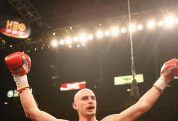 LAS VEGAS - FEBRUARY 16:  Kelly Pavlik celebrates his victory over Jermain Taylor following their middleweight fight at the MGM Grand Garden Arena on February 16, 2008 in Las Vegas, Nevada.  (Photo by Jed Jacobsohn/Getty Images)