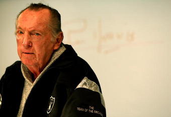 ALAMEDA, CA - SEPTEMBER 30:  Oakland Raiders owner Al Davis speaks during a press conference to announce the firing of head coach Lane Kiffin of the Oakland Raiders at thier training facility on Septemer 30, 2008 in Alameda, California.  (Photo by Jed Jacobsohn/Getty Images)