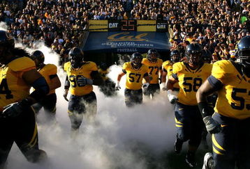 BERKELEY, CA - OCTOBER 03:  The California Golden Bears enter the stadium before their game against the USC Trojans at California Memorial Stadium on October 3, 2009 in Berkeley, California.  (Photo by Ezra Shaw/Getty Images)