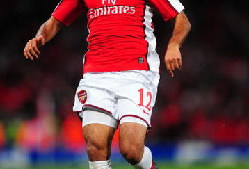 LONDON, ENGLAND - SEPTEMBER 29: Carlos Vela of Arsenal in action during the UEFA Champions League Group H match between Arsenal and Olympiakos at the Emirates Stadium on September 29, 2009 in London, England.  (Photo by Mike Hewitt/Getty Images)
