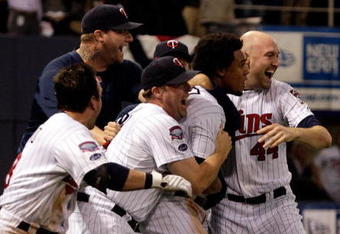 MINNEAPOLIS - OCTOBER 06:  The Minnesota Twins celebrate after defeating the Detroit Tigers during the American League Tiebreaker game on October 6, 2009 at Hubert H. Humphrey Metrodome in Minneapolis, Minnesota.  (Photo by Jamie Squire/Getty Images)