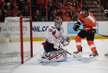 PHILADELPHIA - OCTOBER 06: Semyon Varlamov #40 of the Washington Capitals can't stop a hattrick goal by Mike Richards #18 of the Phildelphia Flyers at the Wachovia Center on October 6, 2009 in Philadelphia, Pennsylvania.  (Photo by Bruce Bennett/Getty Images)