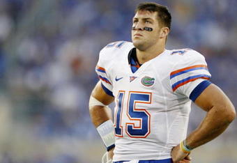 LEXINGTON, KY - SEPTEMBER 26: Quarterback Tim Tebow #15 of the Florida Gators looks up at the scoreboard during the second quarter of the game against the Kentucky Wildcats at Commonwealth Stadium on September 26, 2009 in Lexington, Kentucky. (Photo by Andy Lyons/Getty Images)