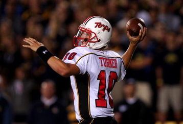 BERKELEY, CA - SEPTEMBER 05:  Chris Turner #10 of the Maryland Terrapins throws the ball during the first half of their game against the California Golden Bears at California Memorial Stadium on September 5, 2009 in Berkeley, California.  (Photo by Ezra Shaw/Getty Images)