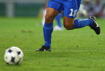 TURIN, ITALY - SEPTEMBER 09:  Andrea Pirlo of Italy during the Italy v Bulgaria FIFA 2010 World Cup Qualifying Group eight match at the Stadio Olimpico on September 9, 2009 in Turin, Italy.  (Photo by Michael Steele/Getty Images)