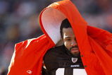 CLEVELAND - DECEMBER 21:  Braylon Edwards #17 of the Cleveland Browns tries to stay warm on the sideline during the second quarter while playing the Cincinnati Bengals at Cleveland Browns Stadium December 21, 2008 in Cleveland, Ohio.  (Photo by Gregory Shamus/Getty Images)