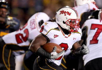 BERKELEY, CA - SEPTEMBER 05:  Davin Meggett #8 of the Maryland Terrapins runs with the ball during their game against the California Golden Bears at California Memorial Stadium on September 5, 2009 in Berkeley, California.  (Photo by Ezra Shaw/Getty Images)