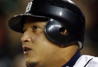 Miguel-cabrera-scratches-face-t_crop_340x234