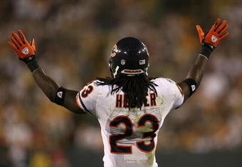 GREEN BAY, WI - SEPTEMBER 13: Devin Hester #23 of the Chicago Bears waits to return a kick against the Green Bay Packers on September 13, 2009 at Lambeau Field in Green Bay, Wisconsin. The Packers defeated the Bears 21-15. (Photo by Jonathan Daniel/Getty Images)