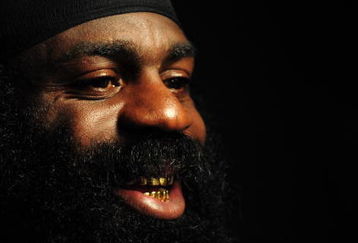 LOS ANGELES, CA - SEPTEMBER 17:  MMA Heavyweight Sensation Kimbo Slice is seen during the Workout/Media Day with Kimbo Slice and Gina Carano at the Legends Mixed Martial Arts Training Center on September 17, 2008 in Los Angeles, California.  (Photo by Robert Laberge/Getty Images)