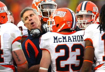 PASADENA, CA - JANUARY 01:  Head coach Ron Zook of the Illinois Fighting Illini talks to his team during the 'Rose Bowl presented by Citi' against the USC Trojans at the Rose Bowl on January 1, 2008 in Pasadena, California.  (Photo by Donald Miralle/Getty Images)