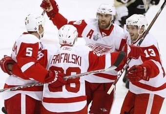Red-wings_players_crop_340x234