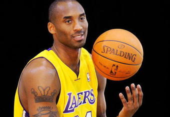 EL SEGUNDO, CA - SEPTEMBER 29:  Kobe Bryant #24 of the Los Angeles Lakers during Lakers media day at the Lakers training facility on September 29, 2009 in El Segundo, California. NOTE TO USER: User expressly acknowledges and agrees that, by downloading and/or using this Photograph, user is consenting to the terms and conditions of the Getty Images License Agreement.  (Photo by Kevork Djansezian/Getty Images)