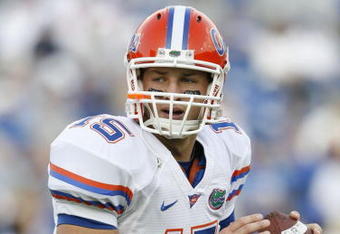 LEXINGTON, KY - SEPTEMBER 26: Quarterback Tim Tebow #15 of the Florida Gators warms up prior to the game against the Kentucky Wildcats at Commonwealth Stadium on September 26, 2009 in Lexington, Kentucky. (Photo by Andy Lyons/Getty Images)