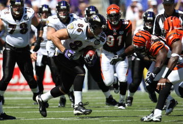 BALTIMORE - SEPTEMBER 7: Tight end Todd Heap #86 of the Baltimore Ravens runs with the ball against the Cincinnati Bengals at M&T Bank Stadium on September 7, 2008 in Baltimore, Maryland. The Ravens won 17-10. (Photo by Ned Dishman/Getty Images)