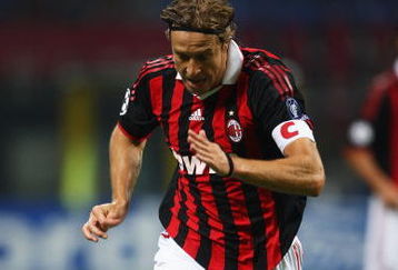 MILAN, ITALY - SEPTEMBER 30:  Massimo Ambrossini of Milan during the UEFA Champions League Group C match between  AC Milan and FC Zurich at the San Siro stadium on September 30, 2009 in Milan, Italy.  (Photo by Michael Steele/Getty Images)