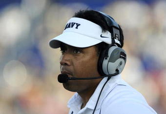 ANNAPOLIS, MD - SEPTEMBER 20: Coach Ken Niumataldo of the Navy Midshipmen directs play against the Rutgers Scarlet Knights at Jack Stephens Field at Navy-Marine Corps Memorial Stadium on September 20, 2008 in Annapolis, Maryland.  (Photo by Al Messerschmidt/Getty Images)