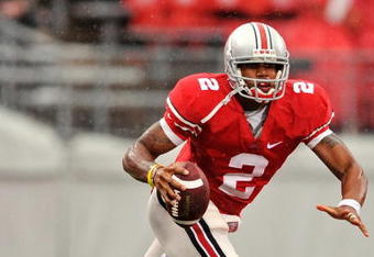 COLUMBUS, OH - SEPTEMBER 26:  Quarterback Terrelle Pryor #2 of the Ohio State Buckeyes runs with the ball against the Illinois Fighting Illini at Ohio Stadium on September 26, 2009 in Columbus, Ohio.  (Photo by Jamie Sabau/Getty Images)