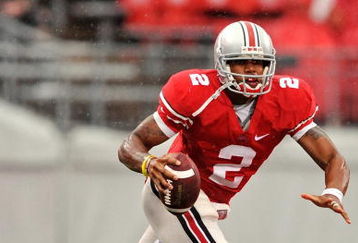 COLUMBUS, OH - SEPTEMBER 26:  Quarterback Terrelle Pryor #2 of the Ohio State Buckeyes runs with the ball against the Illinois Fighting Illini at Ohio Stadium on September 26, 2009 in Columbus, Ohio.  (Photo by Jamie Sabau/Getty Images)