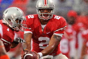 COLUMBUS, OH - SEPTEMBER 26:  Quarterback Terrelle Pryor #2 of the Ohio State Buckeyes hands off the ball against the Illinois Fighting Illini at Ohio Stadium on September 26, 2009 in Columbus, Ohio.  (Photo by Jamie Sabau/Getty Images)