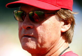 LOS ANGELES, CA - OCTOBER 08:  Manager Tony La Russa of the St. Louis Cardinals looks on during batting practice before taking on the Los Angeles Dodgers in Game Two of the NLDS during the 2009 MLB Playoffs at Dodger Stadium on October 8, 2009 in Los Angeles, California.  (Photo by Jeff Gross/Getty Images)