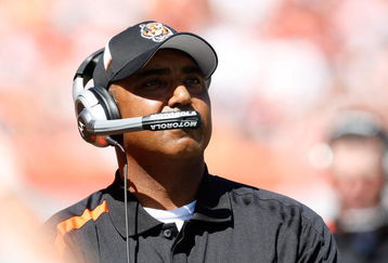 CINCINNATI, OH - SEPTEMBER 13:  Head coach Marvin Lewis of the Cincinnati Bengals watches the action from the sidelines against the Denver Broncos at Paul Brown Stadium on September 13, 2009 in Cincinnati, Ohio. The Broncos defeated the Bengals 12-7. (Photo by Scott Boehm/Getty Images)