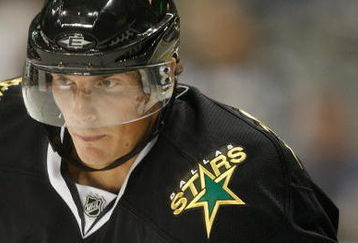 DALLAS - SEPTEMBER 24:  Left wing Loui Eriksson #21 of the Dallas Stars during a preseason game at American Airlines Center on September 24, 2009 in Dallas, Texas.  (Photo by Ronald Martinez/Getty Images)