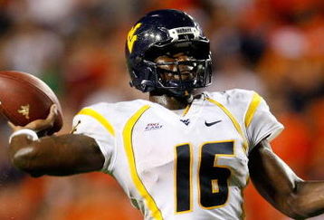 AUBURN, AL - SEPTEMBER 19:  Quarterback Jarrett Brown #16 of the West Virginia Mountaineers against the Auburn Tigers at Jordan-Hare Stadium on September 19, 2009 in Auburn, Alabama.  (Photo by Kevin C. Cox/Getty Images)