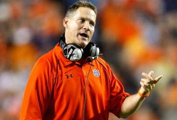 AUBURN, AL - SEPTEMBER 19:  Head coach Gene Chizik of the Auburn Tigers looks on during the game against the West Virginia Mountaineers at Jordan-Hare Stadium on September 19, 2009 in Auburn, Alabama.  (Photo by Kevin C. Cox/Getty Images)