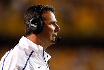 BATON ROUGE, LA - OCTOBER 10:  Head coach Urban Meyer of the Florida Gators looks on during the game against the Louisiana State University Tigers at Tiger Stadium on October 10, 2009 in Baton Rouge, Louisiana.  (Photo by Kevin C. Cox/Getty Images)
