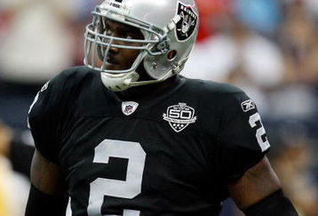 HOUSTON - OCTOBER 04:  Quarterback JaMarcus Russell #2 of the Oakland Raiders at Reliant Stadium on October 4, 2009 in Houston, Texas.  (Photo by Ronald Martinez/Getty Images)