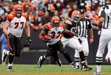 CLEVELAND - OCTOBER 04:  Cedric Benson #32 of the Cincinnati Bengals runs the ball against the Cleveland Browns during their game at Cleveland Browns Stadium on October 4, 2009 in Cleveland, Ohio. The Bengals defeated the Browns 23-20 in overtime.  (Photo by Jim McIsaac/Getty Images)